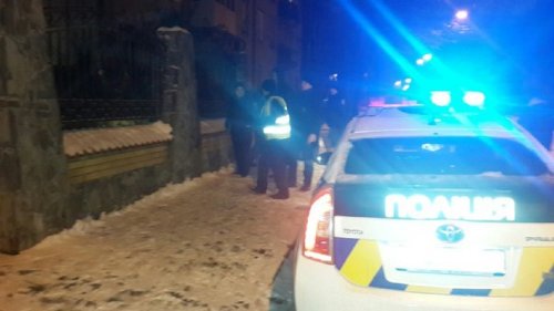 25 января, вечером на вул. Апрельской в Львове (Франковский район) во дворе частного жилого дома банкира и экс-депутата Олега Баляша произошел взрыв, в результате чего поврежден дом.