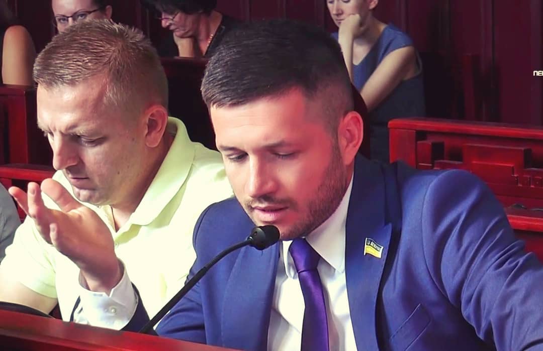 Депутат із Мукачева вважає, що потрібно заборонити балотуватись до Верховної Ради України та місцевих рад всім, хто коли-небудь був народним депутатом чи депутатом місцевих рад.