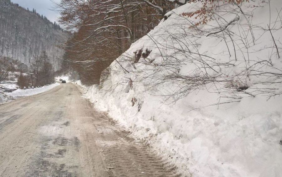 На високогір’ї Закарпатської області завтра, 13 лютого, синоптики прогнозують значну лавинну небезпеку.