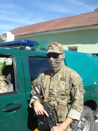 Пограничники отдела «Лужанка» Мукачевского отряда обнаружили во время несения службы трех человек, которые предположительно причастны к организации противоправной деятельности.