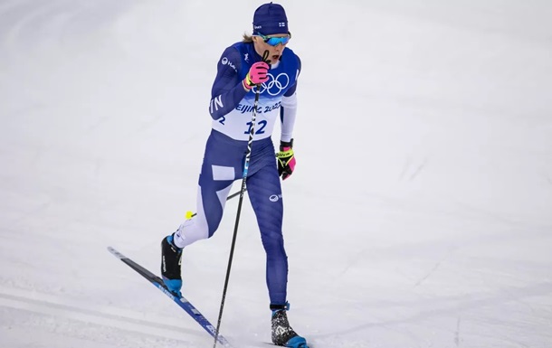 Фінський спортсмен Ремі Ліндхольм потрапив у неприємну ситуацію у мас-старті на Іграх у Пекіні.
