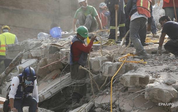 На півдні Мехіко зростає кількість жертв землетрусу. Так, стало відомо, що в результаті поштовхів завалилася школа Енріке Ребсамена, загинули четверо дорослих і 21 дитина. 