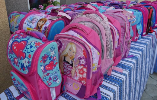 154 портфелі вдалося зібрати для майбутніх ужгородських першокласників. Це діти із багатодітних сімей, з родин переселенців, неповних сімей. 