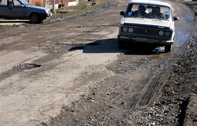 Обласна влада виділила району гроші на ремон доріг у селах Галабора, Боржава, Берегуйфалу та Бадалово.