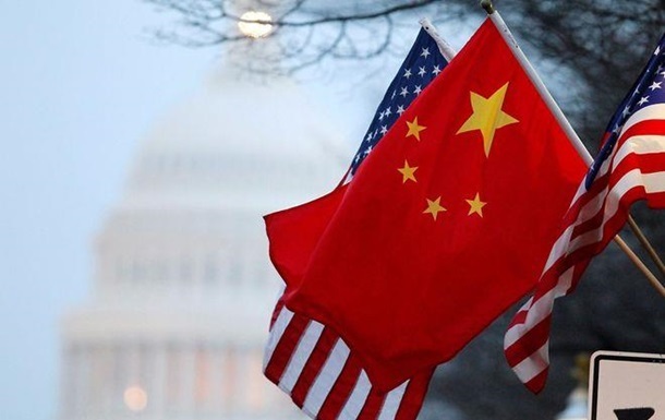 Китайська делегація прямує для консультацій у США, незважаючи на заяви Трампа про нові мита з 10 травня.