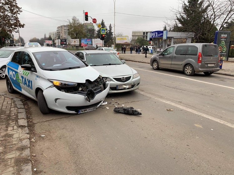 В областном центре на Швабской столкнулись два автомобиля.