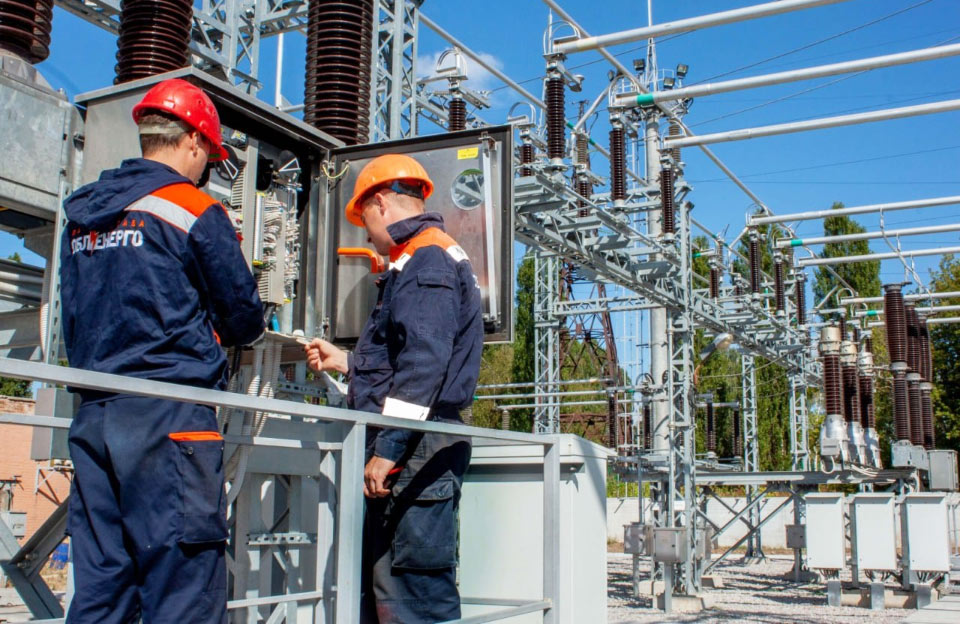 У «Закарпаттяобленерго» оприлюднили графік погодинних відключень електроенергії на 10 листопада.