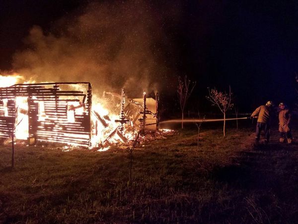 Вынохрадовские спасатели ликвидировали пожар в селе Гудья.