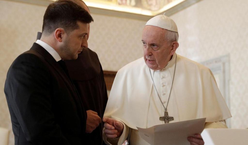 Папа Римський Франциск думає над тим, чи відвідати у ці складні часи столицю України