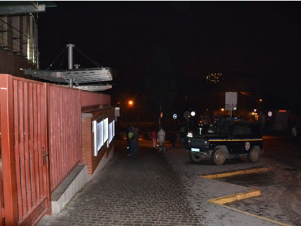 Цієї ночі на території Генерального консульства Республіки Польща у Львові вибухнула невідома речовина. Інцидент трапився близько 23-ої години 7 жовтня. 