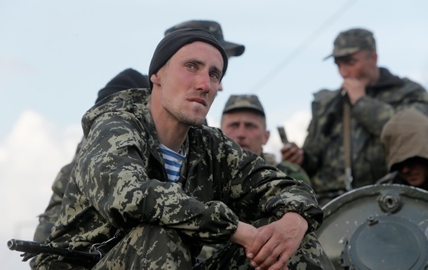 За минулу добу в зоні АТО загинули шість українських військових, ще 13 отримали поранення.