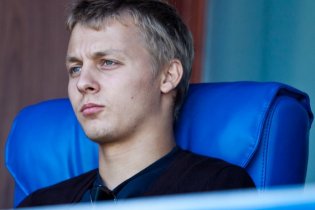 Віце-президент футбольного клубу Говерла Олександр Шуфрич може сісти у в'язницю за невиплату зарплати колишнім гравцям клубу Дмитру Трухіну і Сергію Кузнецову.