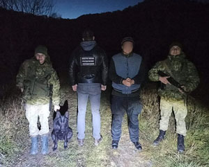 Благодаря информации от местного населения, военнослужащим отдела «Большой Березный» вчера вечером удалось задержать иностранца, который намеревался незаконно пересечь украинско-словацкую границу.