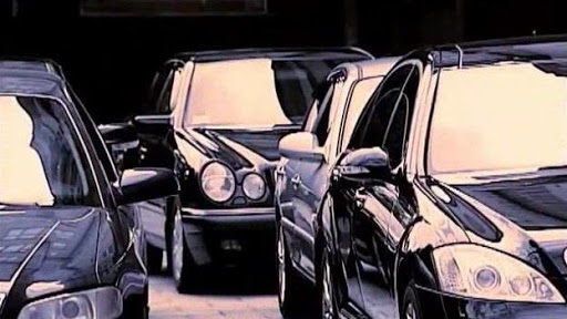 Власники легкових автомобілів, яким не більше п’яти років з дати випуску та вартість яких становить понад 375 розмірів мінімальної заробітної плати зобов’язані сплачувати транспортний податок.