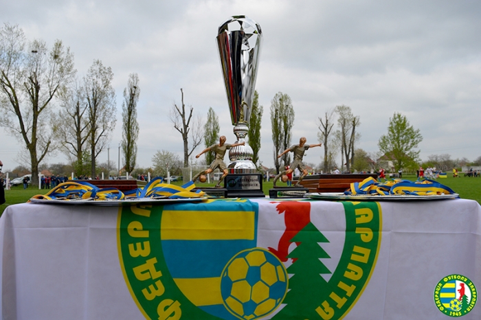 Две лучшие футбольные команды Закарпатья встретятся на выходных