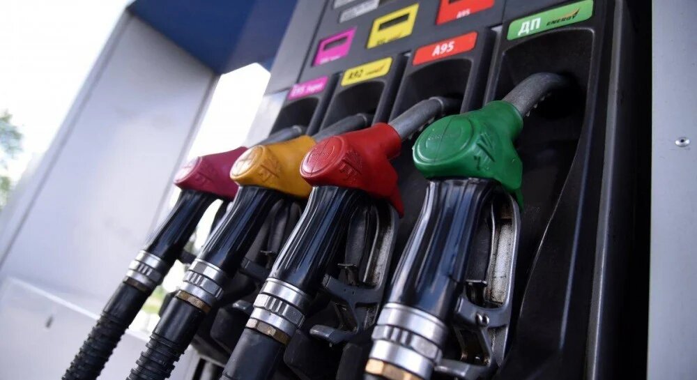 Ціни на пальне знову змінилися: скільки коштують бензин і дизель 1 червня