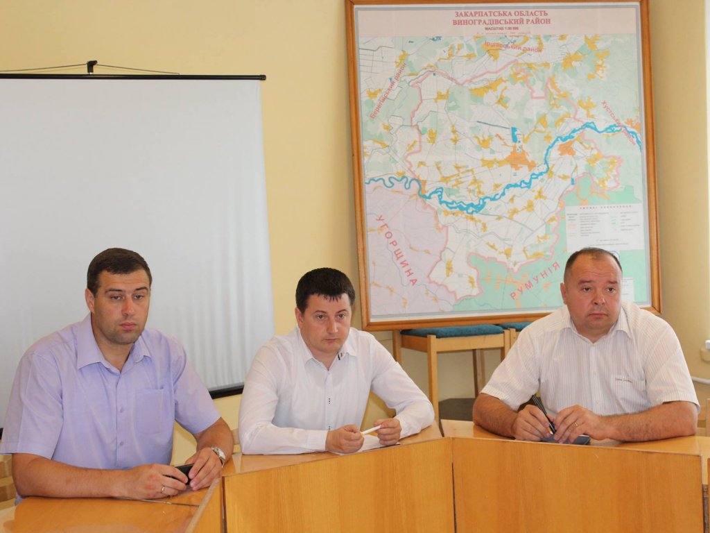 Відбулася нарада щодо розробки схеми організації дорожнього руху вантажного автотранспорту у напрямку КПП «Дякове».