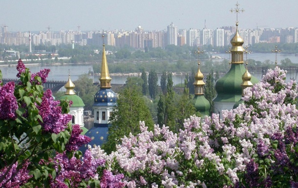 До звичних вихідних у травні додадуться ще два святкові дні, під час яких українці також будуть відпочивати.