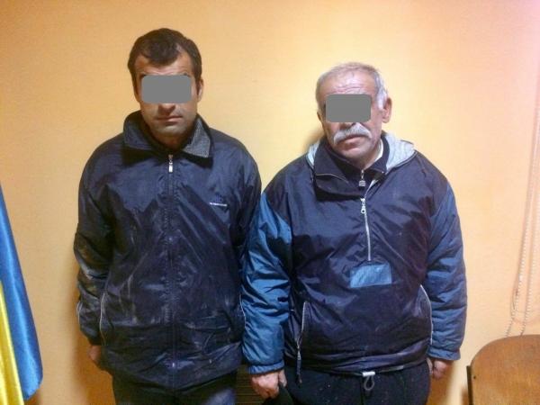 Двох чоловіків, які вирішили спробувати незаконно потрапити до Євросоюзу, затримав сьогодні зранку прикордонний наряд від відділу 