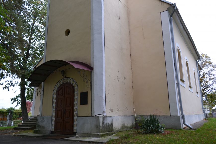 Надзвичайна подія сталася у селі Часлівці на Ужгородщині. У ніч на 26 січня невідомі пограбували місцеву римо-католицьку церкву.