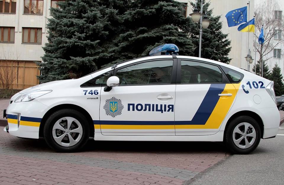 На Ужгородщине в ДТП с участием сотрудников дорожно-патрульной полиции травмированы пешехода - прокуратура начала уголовное производство.