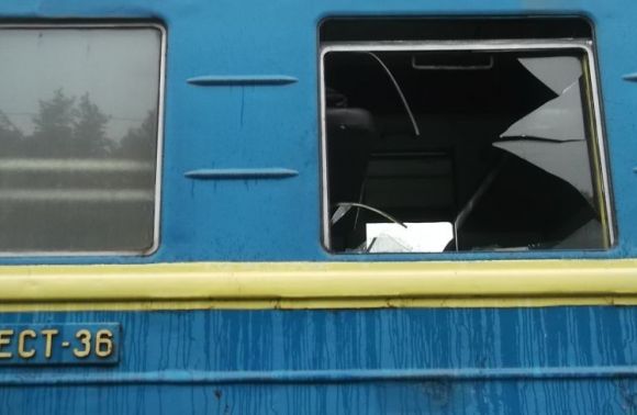 Львівська залізниця застерігає зловмисників від протиправних дій, що загрожують безпеці руху поїздів та подорожі пасажирів.