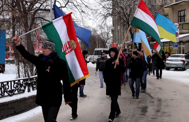 Віце-прем’єр Угорщини Жолт Шем’єн заявив, що етнічні угорці за кордоном мають право на автономію та угорське громадянство.

