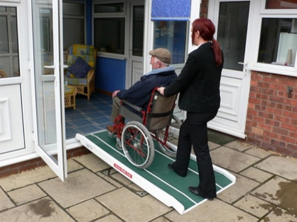 Нардепи сьогодні підтримали облаштування новобудов для людей з інвалідністю.