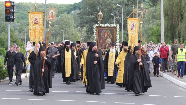 Хресний хід. Чим влада лякає українців