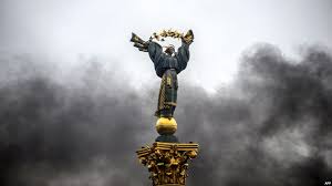 На Майдані Незалежності триває Віче, присвячене річниці початку Євромайдану. 