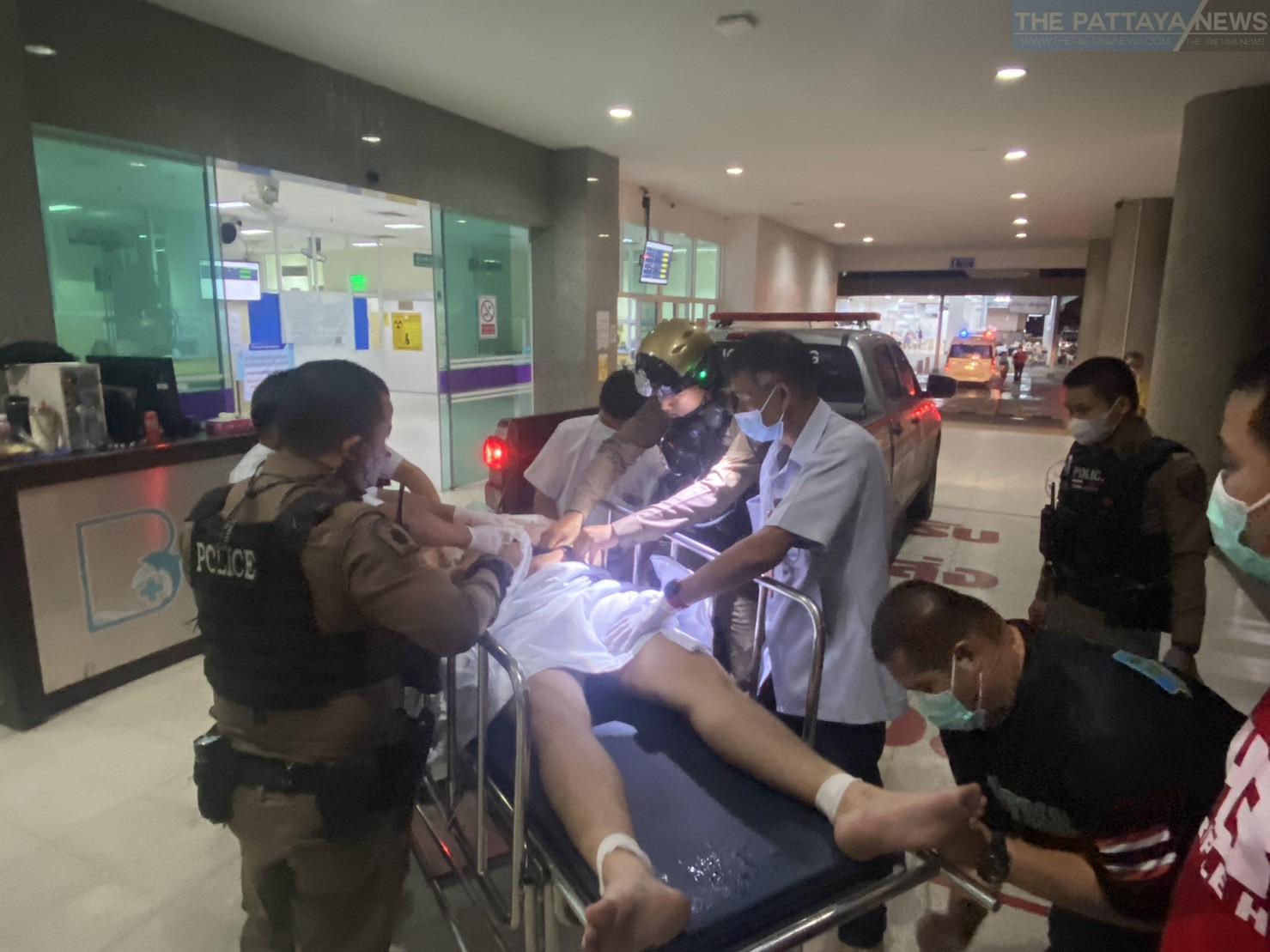 На популярному курорті Таїланду затримали голого російського туриста, який лаявся і нападав на людей (ФОТО)