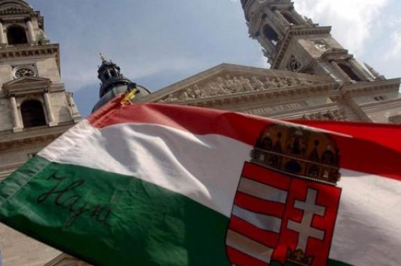 Угорський прем'єр-міністр Віктор Орбан зазнав найбільшої політичної невдачі за десятиліття в неділю, коли кандидат від опозиції переміг чинного мера, свого опонента від партії влади.