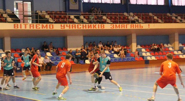 Ужгородські «Карпати» провели яскравий матч і пройшли у чвертьфінал Кубка України