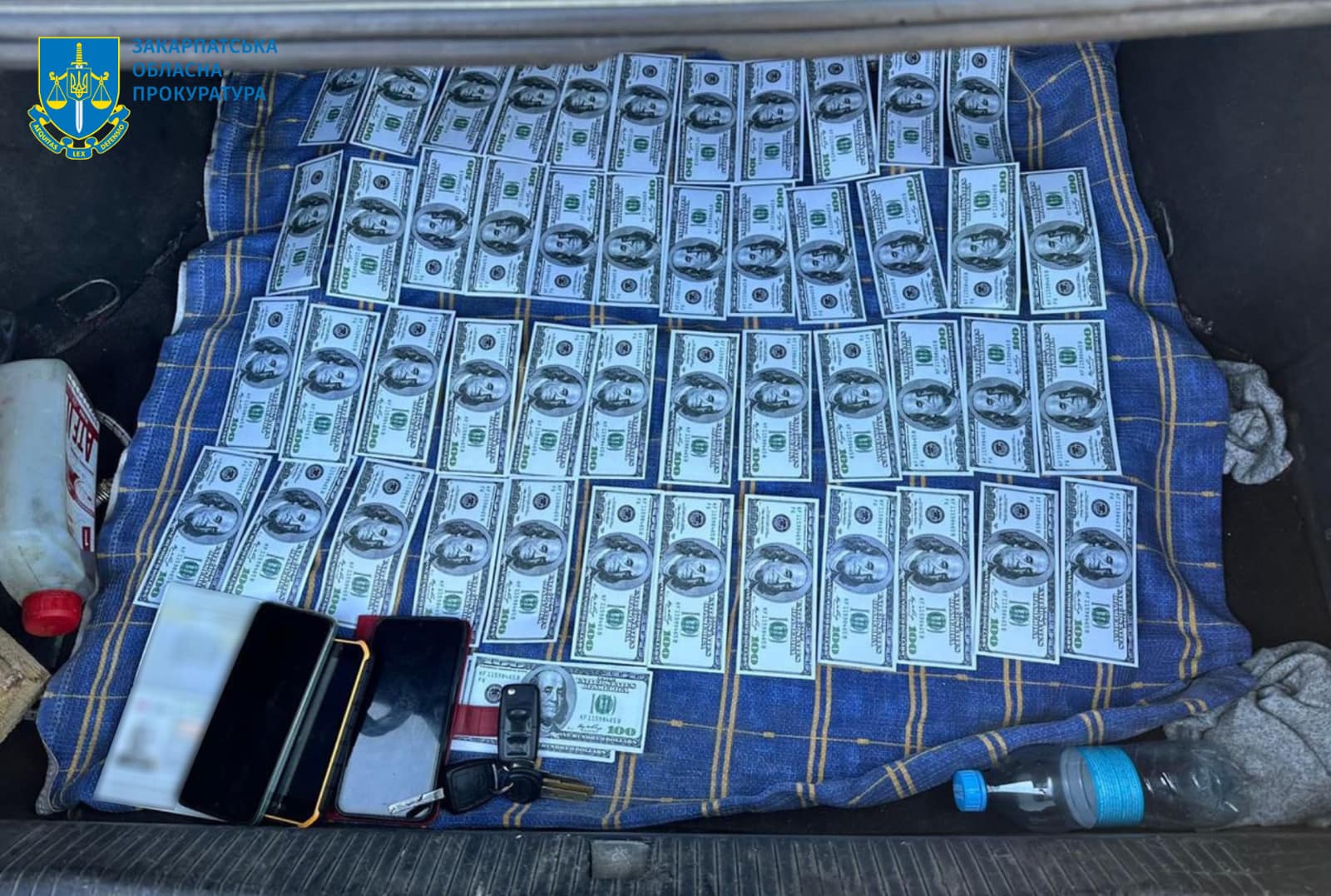 До Угорщини за 7000$: на Закарпатті викрили чергового переправника нелегалів (ФОТО)