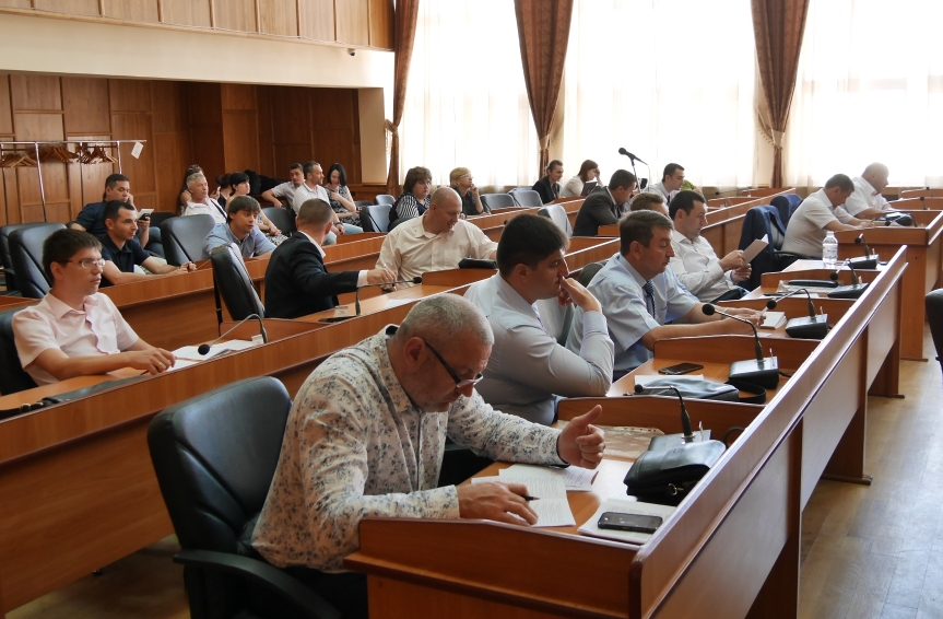 Сьогодні депутати Ужгородської міськради завершили розгляд питань, які відклали з минулого тижня, а відтак закрили сесійне засідання.