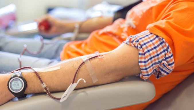 У Закарпатській обласній станції переливання крові повідомляють про гостру потребу в донорах із 2-ою групою крові з від'ємним резус-фактором.