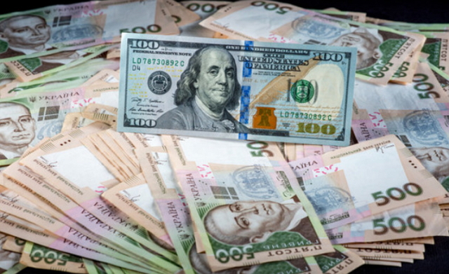 У січні населення продало готівкової валюти на 175,5 млн доларів більше, ніж купило. 
