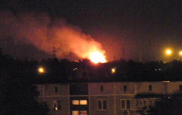 Два здания в Донецке уже сгорели.
