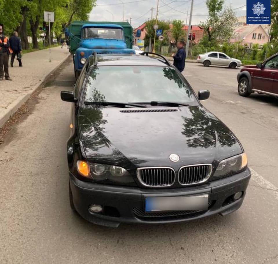 Ужгородский патруль обнаружил пьяного водителя, совершившего ДТП.