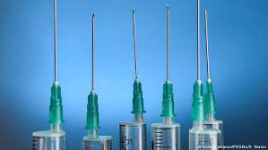 Від початку вересня в атріумі Закарпатської ОДА функціонує центр вакцинації населення.
