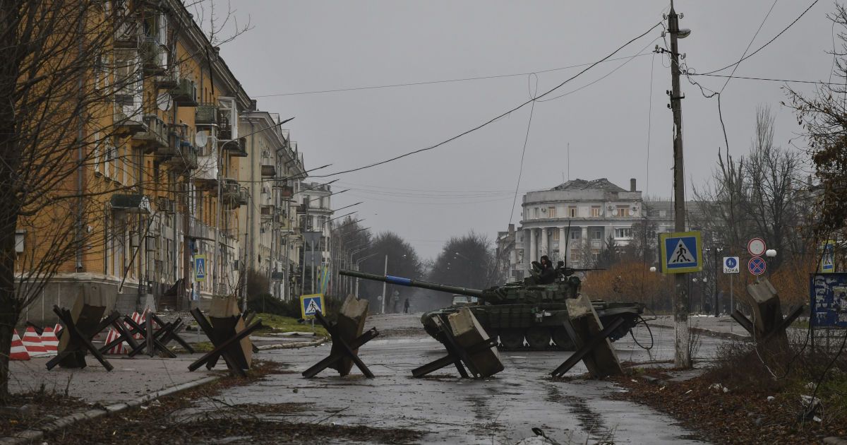 Бої за Бахмут: ЗСУ розпочали операцію зі зняття блокади міста — військовий експерт