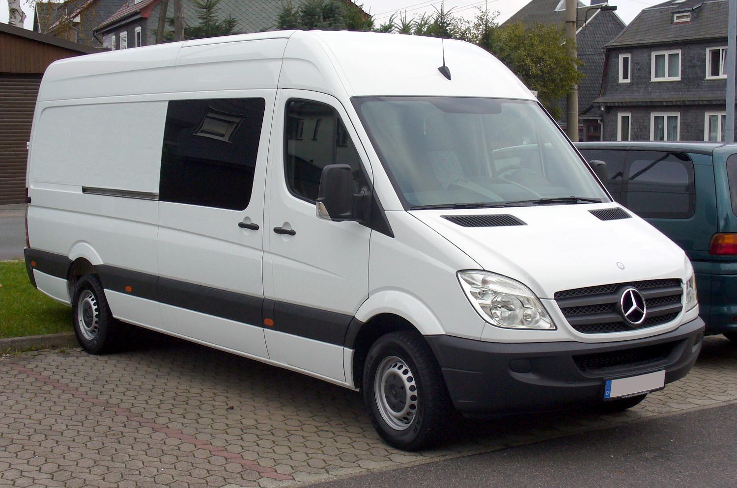 В Мукачево украли автомобиль "Mercedes Sprinter"