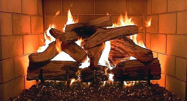 В Україні цьогорічна зима може буде однією з найскладніших. Тому потрібно подумати, як економити на опаленні. Все частіше українці використовують опалюють будинки дровами. 