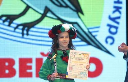 Маленька ужгородка взяла участь у VIII у фестивалі-конкурсі "Соловейко України"