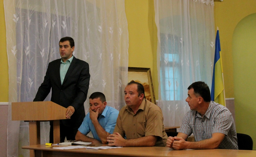 Засідання V-ої звітно-виборної конференції Виноградівської районної Федерації футболу відбулося 25 вересня у приміщенні актового залу управління освіти, молоді та спорту РДА.
