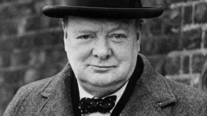 В среду на аукционе в английском графстве Эссекс будут выставлены картины, написанные бывшим премьер-министром Великобритании Вїнстоном Черчиллем.

