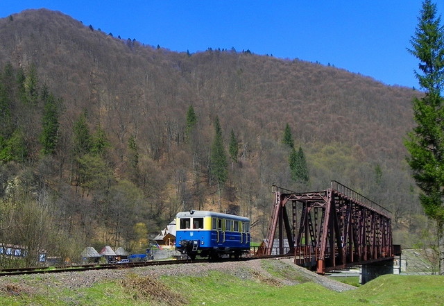 «Укрзалізниця» розпочинає ремонт залізничної інфраструктури від станції Рахів у Закарпатській області до кордону з Румунією.