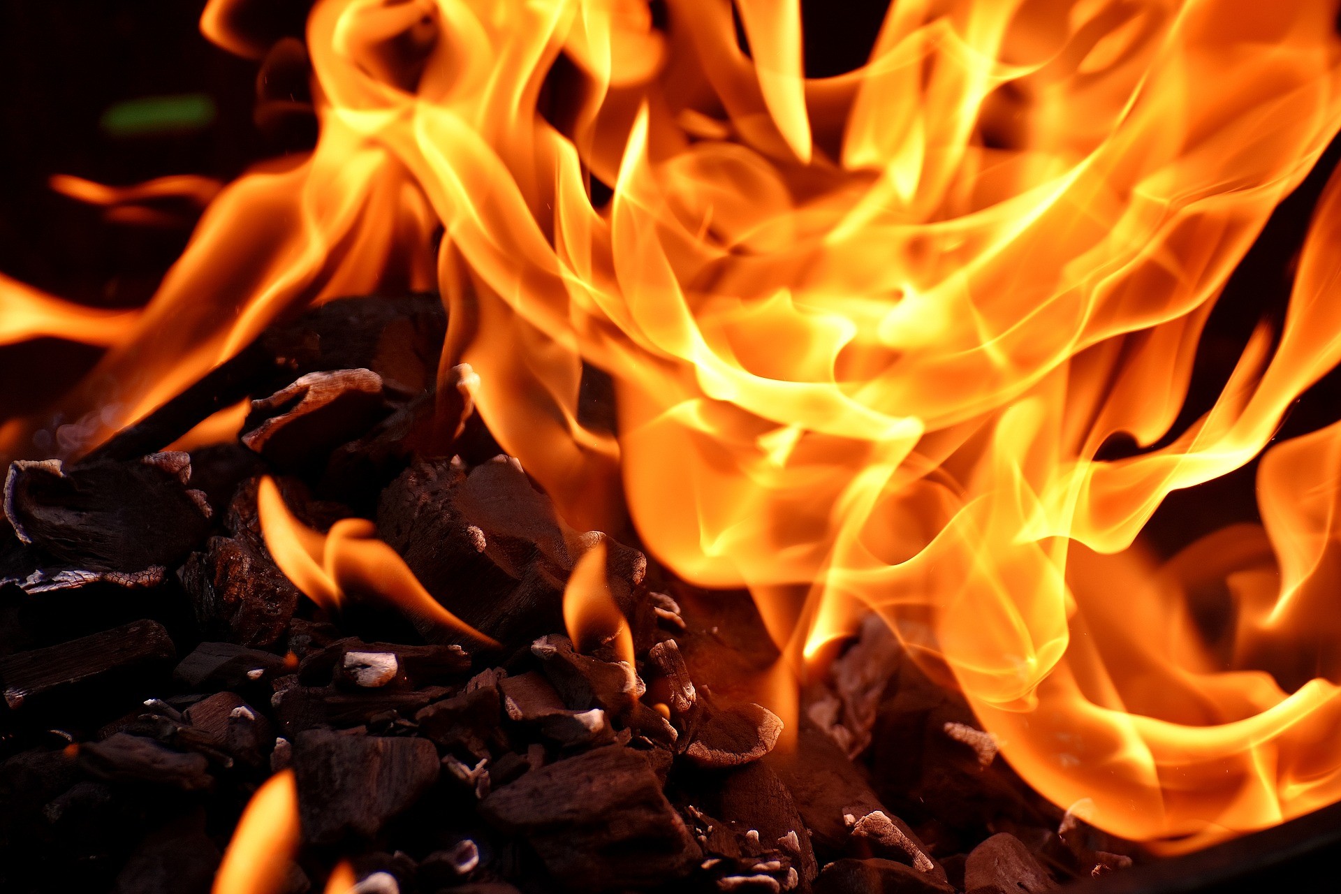 Накануне в 22:52 произошел пожар на деревообрабатывающей фабрике в селе Добрянском Тячевского района.