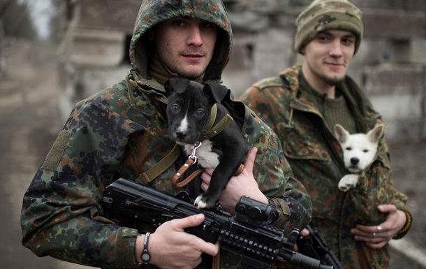 В оточення під Дебальцевим можуть потрапити до десяти тисяч українських військових, заявили в 