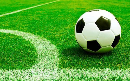 Депутаты Ужгородского района решили выделить всем 24 футбольным командам, которые представляют Ужгородщину в соревнованиях районного или областного первенства по 15 тысяч гривен.